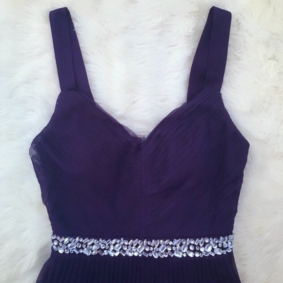 Windsor Sweetheart Neckline Pleated Cocktail Dress - Picture 3 of 8